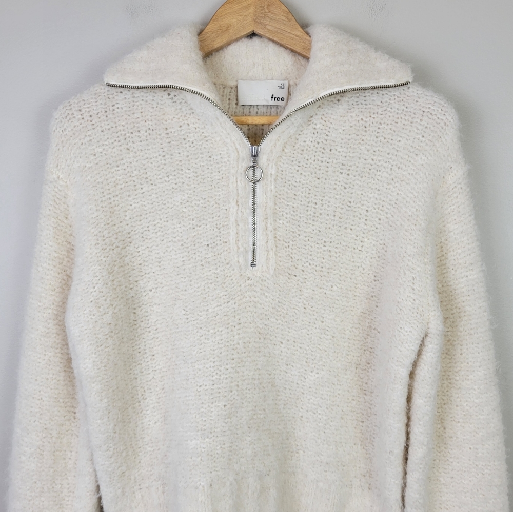 Aritzia Cream Half-Zip Textured Sweater - Picture 3 of 12